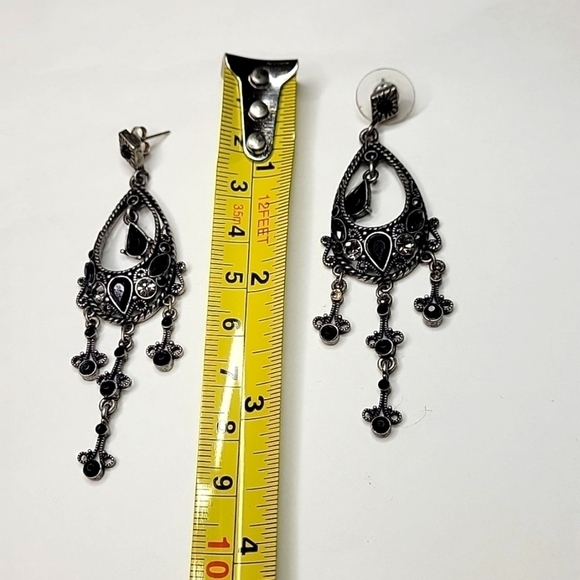 VINTAGE black and grey chandelier dangle crystal earrings. - Picture 2 of 6